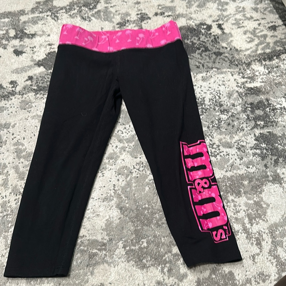 M&Ms Black Capri sweatpants with logo